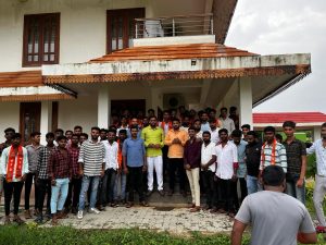 Read more about the article पोंभूर्णा तालुक्यात मनसेचा झंझावत,  शेकडो तरुणांचा मनसे प्रवेश