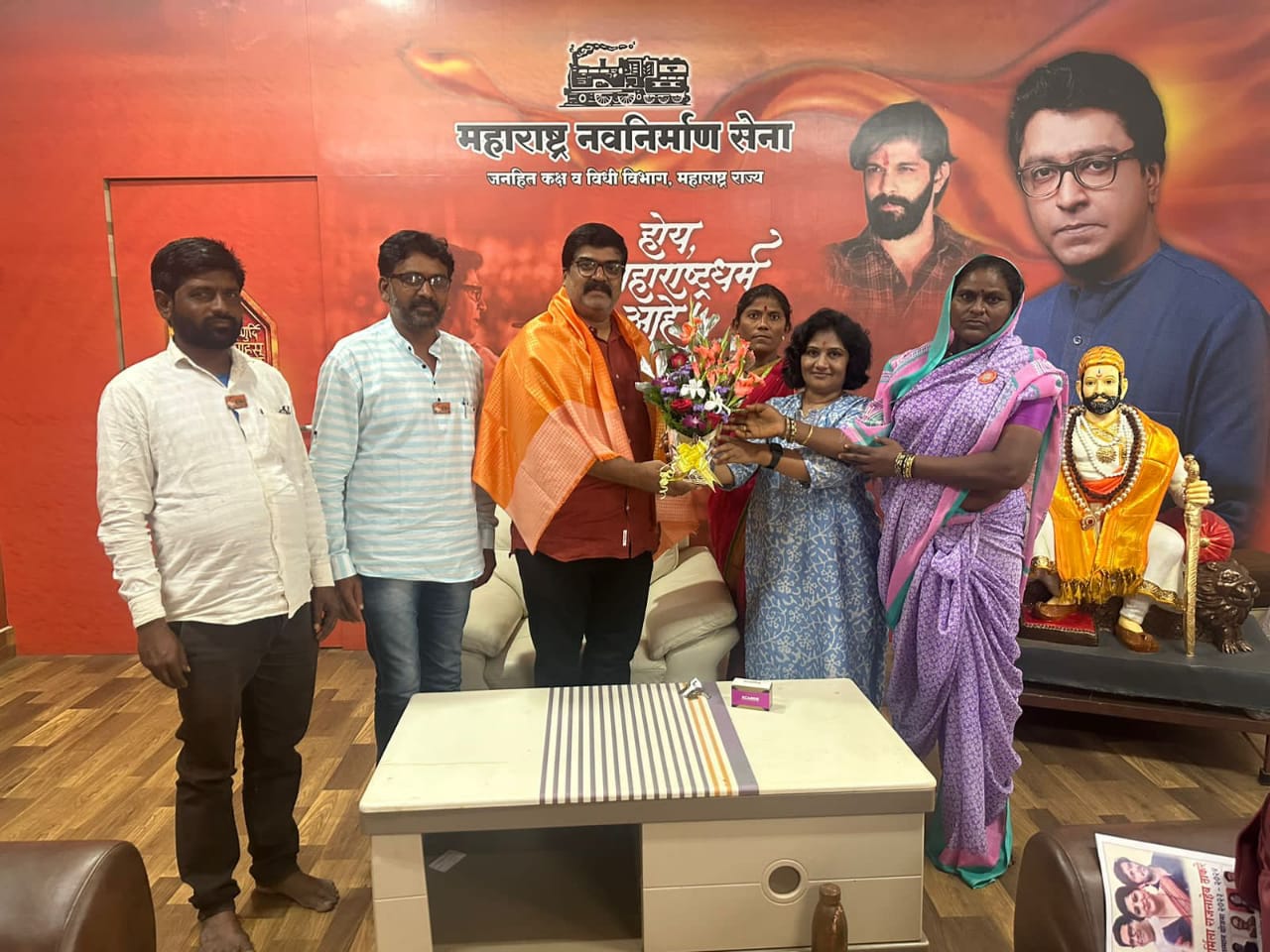 Read more about the article <em>महाराष्ट्र नवनिर्माण जनहित व विधी विभागाचा लवकरच अमरावती विभाग दौरा-अँड किशोर शिंदे</em>