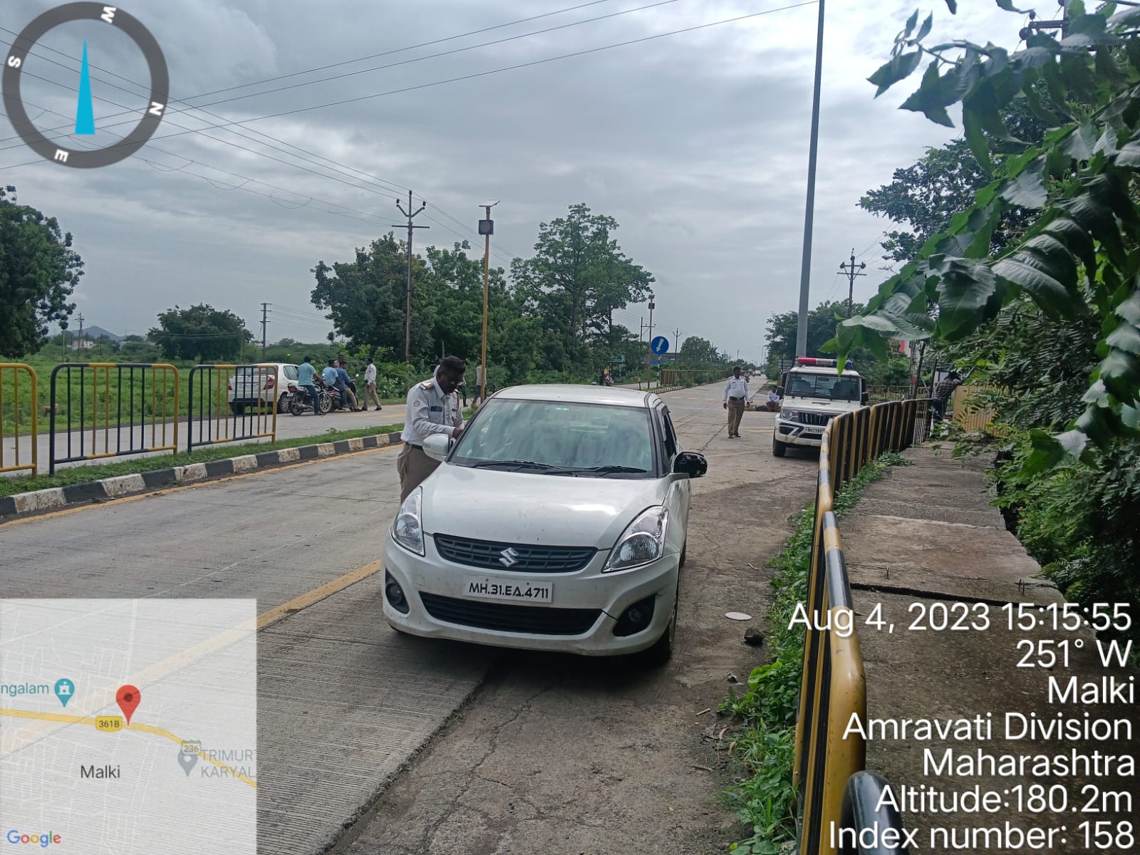 Read more about the article भर बाजाराच्या दिवशी जिल्हा वाहतूक शाखा यांची राळेगाव शहरात पठाणी वसुली ?