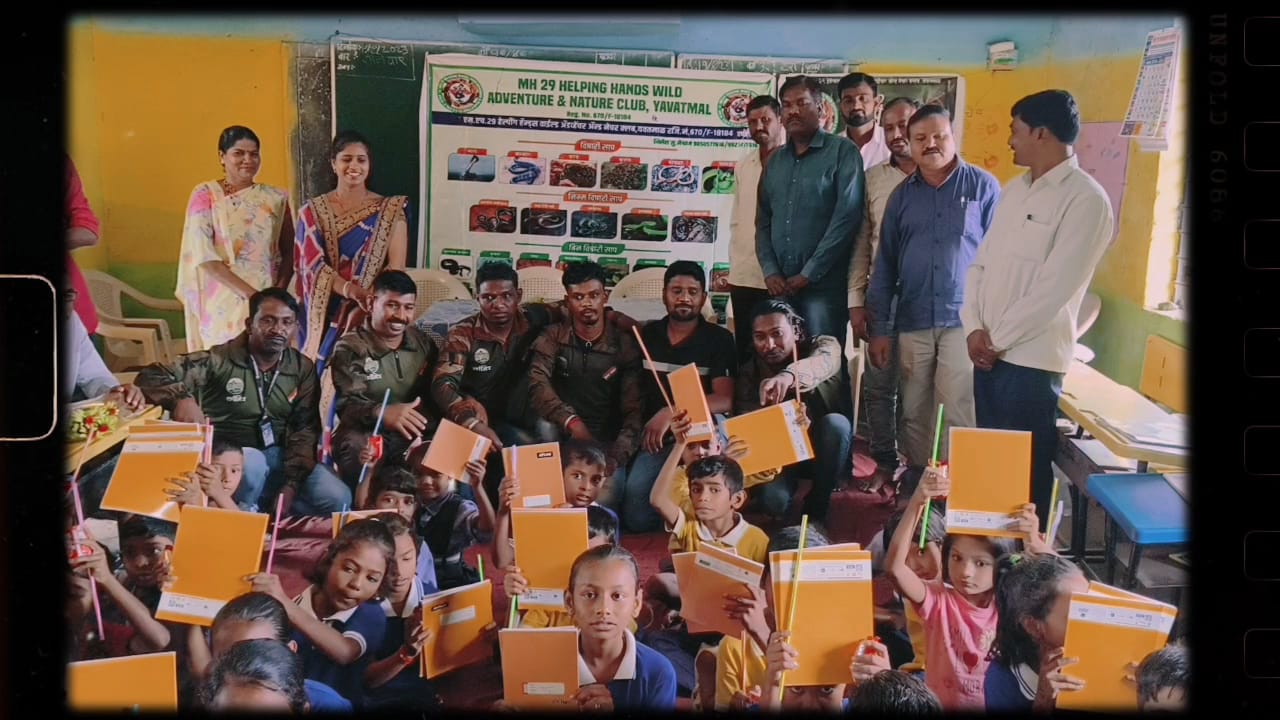 Read more about the article <em>वणी तरोडा जिल्हा परिषद शाळा सापांबद्दल विद्यार्थ्यांना जनजागृती</em>