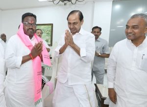 Read more about the article माजी उपसभापती प. स राळेगाव सुरेश उत्तमराव मेश्राम यांचा BRS पक्षा मध्ये प्रवेश