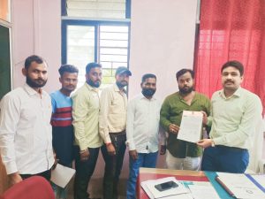 Read more about the article महाविद्यालयीन विद्यार्थ्यांना वेळेवर बसची व्यवस्था करा : मनविसे जिल्हा उपाध्यक्ष कुलदिप चंदणखेडे यांची आगार व्यवस्थापक यांना निवेदनाद्वारे