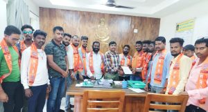 Read more about the article पोंभूर्णा  येथील अटलबिहारी वाजपेयी ईकोपार्कचे लवकर नूतनीकरण करा: <em>मनसेची वनपरीक्षेत्र अधिकारी यांना निवेदनाद्वारे मागणी</em>