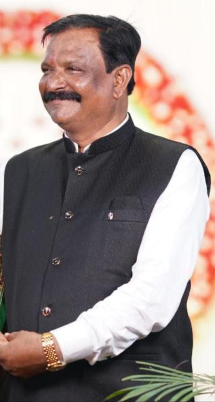 Read more about the article गोविंद धोटे सर यांना मुख्याध्यापक पदी बढती