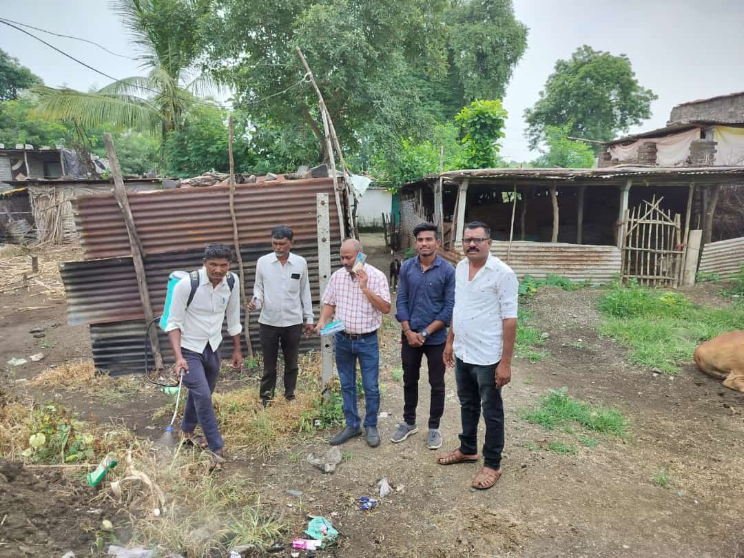 Read more about the article लम्पी स्कीन डिसिज या आजाराचे रिधोरा येथे लसीकरण