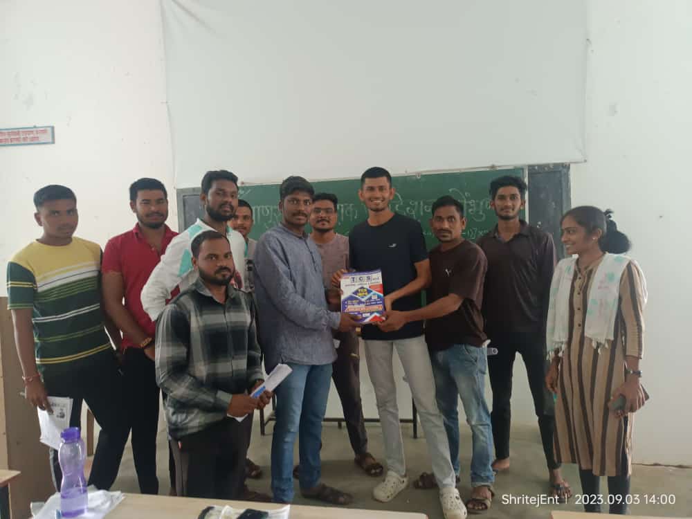 Read more about the article गावखेड्यातील विद्यार्थ्यांसाठी निःशुल्क टेस्ट सिरीजचे आयोजन, <em>माणुसकीची हाक फाऊंडेशन चा उपक्रम</em>