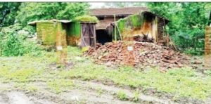 Read more about the article जनतेच्या रक्षकांचा वाली कोण? पोलीस वसाहत समस्यांच्या विळख्यात