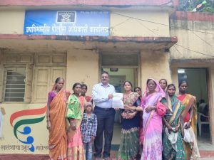 Read more about the article भवानी (ज) नागरिकांनी अवैध व्यवसायाच्या विरोधात घेतला ग्रामसभेत ठराव , उप.वि. पो. अधिकारी यांच्या कडे महिलांनी कैफियत मांडली