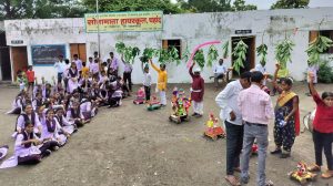 Read more about the article सोनामाता हायस्कूल चहांद येथे तान्हा पोळा उत्साहात साजरा