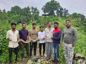 Read more about the article “पोळ्यांच्या दिवशी सापडला 8 फुट अजगर साप” रेस्क्यू