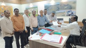 Read more about the article दुहेरी हत्याकांडाचा तपास ‘सीआयडी’कडे सोपवा: विदर्भ तेली समाज महासंघाची मागणी