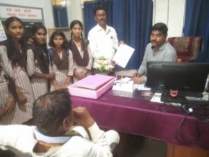 Read more about the article बस अभावी विद्यार्थ्यांची पायपीट, राळेगाव तालुक्यातील कळमनेर येथे बस थांबत नसल्याने विद्यार्थ्यांचे शैक्षणिक नुकसान