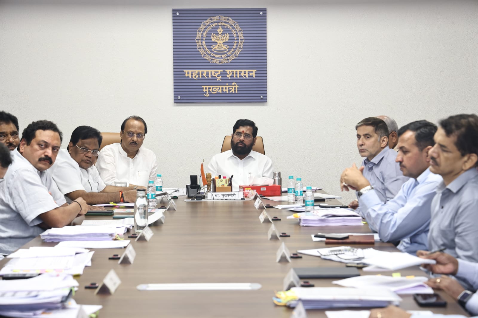 Read more about the article <em>सप्तशृंगी देवी,परळी वैजनाथ आणि घृष्णेश्वर तीर्थक्षेत्रांच्या ५३१ कोटींच्या विकास कामांना शासनाची मान्यता</em>