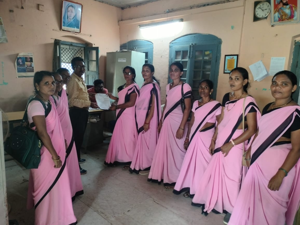 Read more about the article कंत्राटी कामगाराप्रमाणे वार्षिक वेतनवाढ व अनुभव बोनस द्या, आयटक आरोग्य खाते गटप्रवर्तक संघटेची मागणी