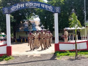 Read more about the article वडकी पोलीस स्टेशन हद्दीतील अवैध दारू विक्रेते केले हद्दपार