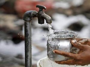 Read more about the article अनियमित पाणी पुरवठ्याने नागरिक त्रस्त, अधिकारी ठेकेदार सुस्त,एम आय एम चे जिल्हाधिकाऱ्यांकडे  निवेदनाद्वारे तक्रार