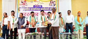 Read more about the article अशोक उमरतकर यांना महात्मा ज्योतीबा फुले समाजगौरव पुरस्कार