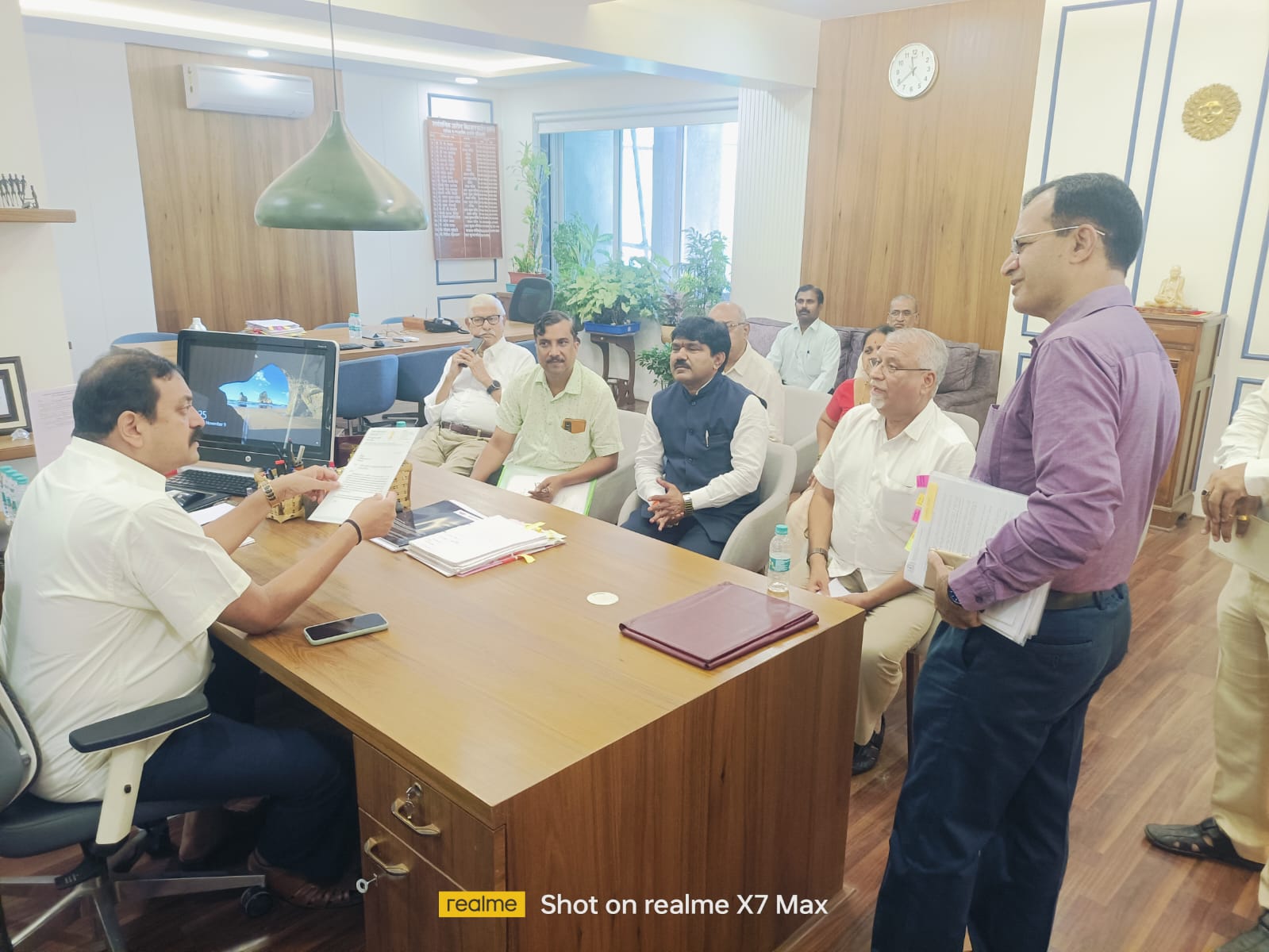 Read more about the article प्रमुख मागण्या मान्य झाल्याने आशा व गटप्रवर्तक कृती समितीने पुकारलेला संप मागे घेण्याचा निर्णय