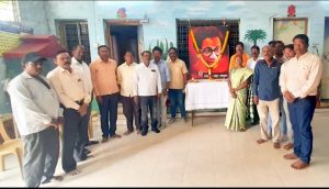 Read more about the article हिंदुहृदयसम्राट शिवसेना प्रमुख मा.बाळासाहेब ठाकरे यांच्या प्रतिमेचे पुजन