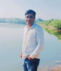 Read more about the article ‘ <em>अखेरचा हा तुला दंडवत.’..अन ‘तॊ’ सोडून गेला गावं</em><br>( आदर्श शिक्षकाच्या अपघाती निधनाने तालुक्यात हळहळ )