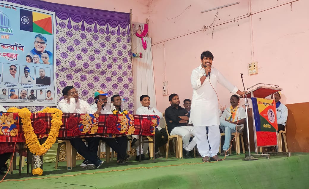 Read more about the article देश संविधान व लोकशाही वाचविण्यासाठी शोषित पिढीत घटकांनी एकत्र यावे :  निरज वाघमारे