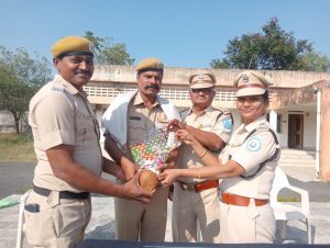 Read more about the article <em>होमगार्ड अमित तिमांडे यांचा डिजी डिक्स मेडलसाठी निवड झाल्याबद्दल सत्कार</em>