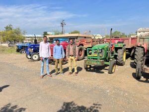 Read more about the article <em>अवैध रेती वाहतूक करणारे पाच ट्रॅक्टर जप्त</em><br><em>मंडळ अधिकाऱ्यांचा रेती तस्कराना दणका</em>