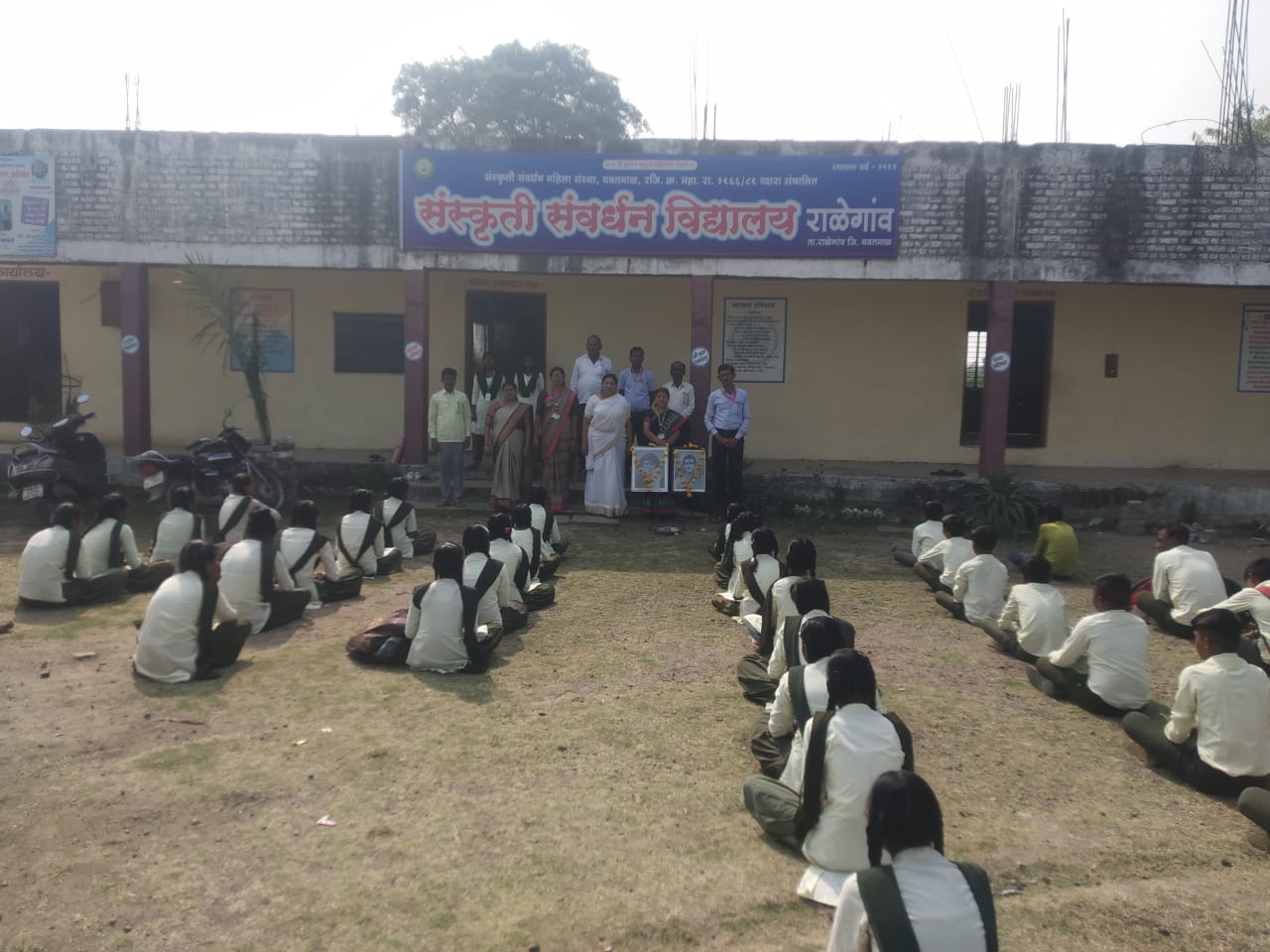 Read more about the article संस्कृती संवर्धन विद्यालयात नवीन वर्षाचा प्रथम दिवस   ज्योतिबा:सावित्रीबाई फुले यांना अभिवादन करीत साजरा