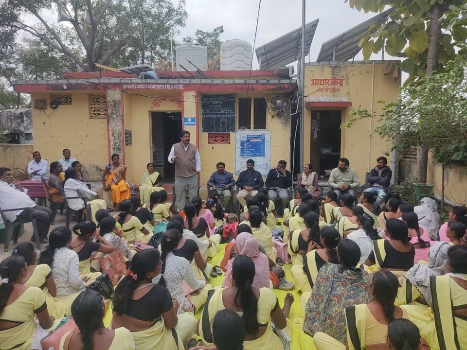 Read more about the article “यशदा “पुणे चे पंचायत राज प्रशिक्षण केंद्र पुसद यांची कीन्ही जवादे ग्रामपंचायत येथे भेट