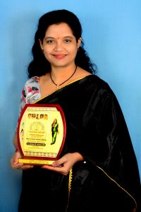 Read more about the article <em>माजी नगरसेविका न.पं.राळेगाव वैशाली ताई (पेंद्राम) कोराम यांना राजमाता जिजाऊ व क्रांतीज्योती सावित्रीबाई फुले पुरस्कार व परिवहन विभाग महाराष्ट्र प्रदेश काँग्रेस सचिव पदी निवड</em>