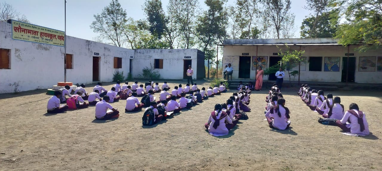 Read more about the article सोनामाता हायस्कूल चहांद येथे महावाचन दिन साजरा