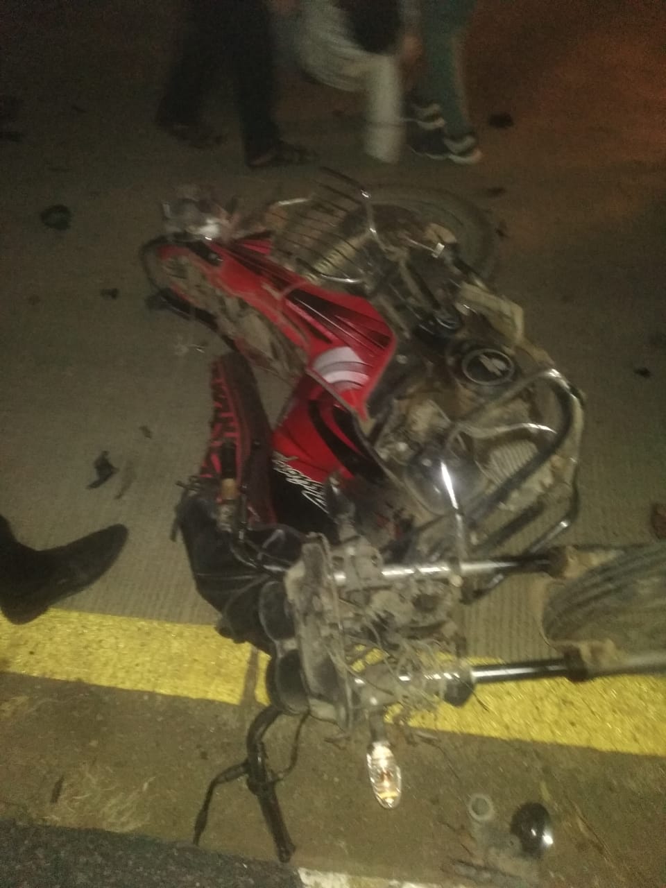 Read more about the article <em>मोटरसायकल अपघातात दोन तरुण जागीच ठार, ढाणकी येथील घटना</em>