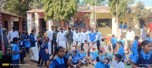 Read more about the article प्रजासत्ताक दिनाच्या निमित्ताने मनसेकडून विद्यार्थ्यांना शालेय साहित्य वाटप, (मनसेच्या वरूड(जहागीर)शाखेचा उपक्रम)