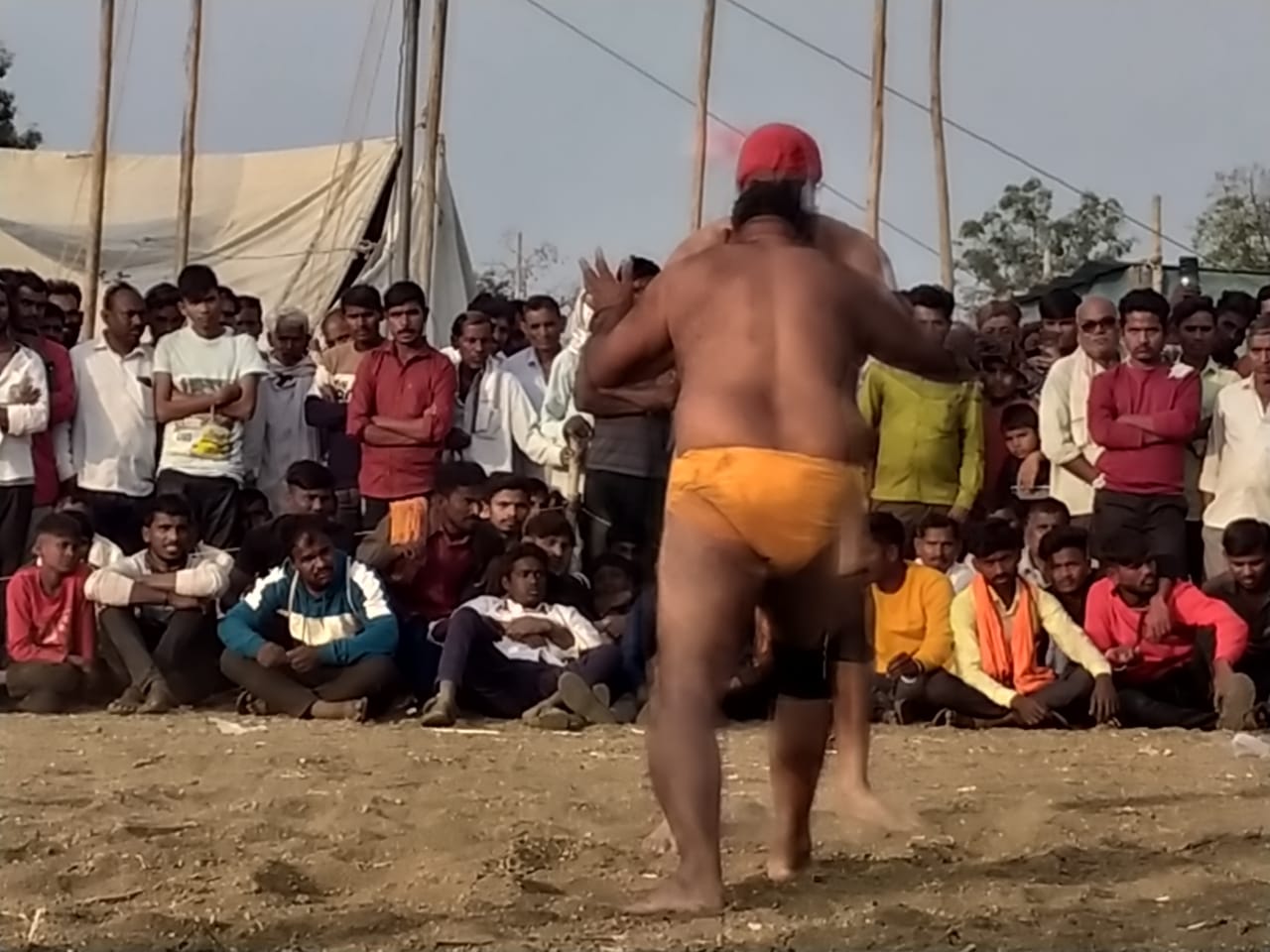 Read more about the article निंगनूर यात्रेत भव्य असा कुसत्याची दंगल लाखो रुपयांची जंगी लूट