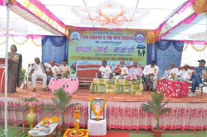 Read more about the article <em>विद्यार्थ्यांचा स्क्रीन टाईम वाढल्यामुळे आरोग्यावर दुष्परीणाम होत आहे – मा. डॉ. जयश्री राऊत शिक्षणाधिकारी माध्यमिक</em>