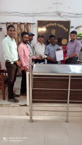 Read more about the article जेष्ठ पत्रकार निखिल वागळे यांच्यावर झालेल्या हल्ल्यातील हल्लेखोरांवर कठोर कारवाई करा : अखिल भारतीय ग्रामीण पत्रकार संघाचे तहसीलदार यांच्यामार्फत मुख्यमंत्र्यांना निवेदन