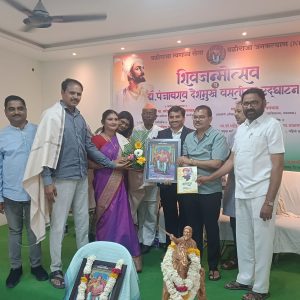 Read more about the article रिधोरा येथील उत्कृष्ट सेंद्रिय शेती करणारे प्रगतिशील शेतकरी हरिश काळे यांचा सत्कार