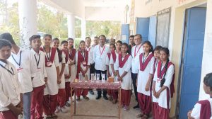 Read more about the article सर्वोदय विद्यालयाच्या विद्यार्थ्यांची अशीही गुरुदक्षिणा