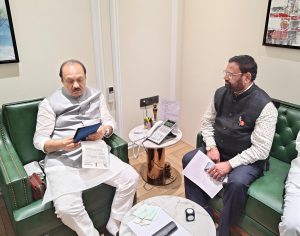 Read more about the article सरसकट जुनी पेंशन योजना लागू करा : आमदार सुधाकर अडबाले यांची राज्याचे अर्थमंत्री अजितदादा पवार यांच्याकडे मागणी