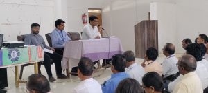 Read more about the article <em>निवडणुक कर्तव्ये व जबाबदाऱ्या काल मर्यादेत पार पाडा</em><br><em>उपविभागीय अधिकारी सुधीर पाटील</em>