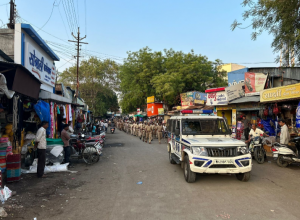 Read more about the article <em>है तैयार हम; राळेगांव पोलीसांचा रूट मार्च</em>