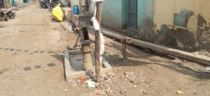 Read more about the article पिण्याच्या पाण्याची समस्या शहरातील हातपंप मोजतात अखेरच्या घटका