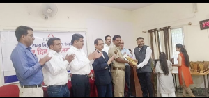 Read more about the article <em>यवतमाळ विभागातील यंत्रचालक प्रदीप थुल गुणवंत कामगार पुरस्काराने सन्मानित</em>