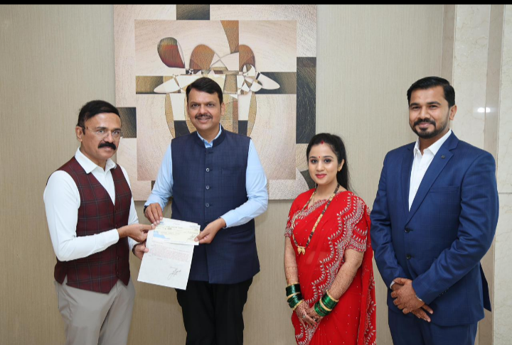 Read more about the article <em>कर्तृत्व अन दातृत्व च्या ऋणानुबंधाला सेवावृत्तीची किनार</em>