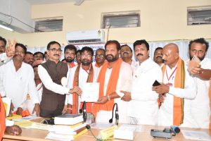 Read more about the article हिंगोली लोकसभा मतदारसंघातून आष्टीकर पाटील नागेश बापूराव विजयी घोषित<br>• नोटाला 3 हजार 123 मतदारांची पसंती