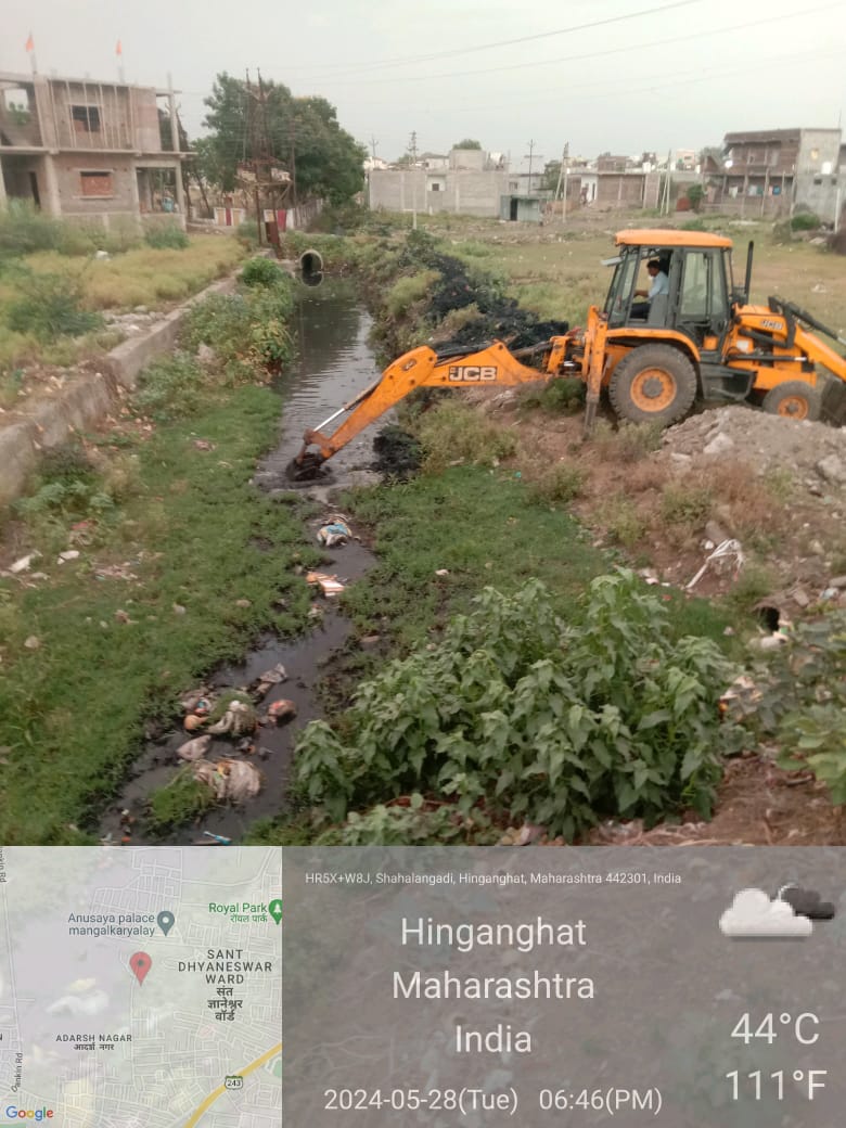 Read more about the article हिंगणघाट नगरपरिषदे द्वारे मान्सून पूर्व नाले सफाईच्या कामाला वेग