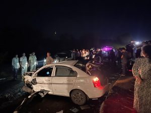 Read more about the article वरोरा चिमूर महामार्गावर अपघातांची मालिका सुरूच ,अर्धवट असलेल्या रस्त्यावर ना सूचना फलक ,ना दिशा दर्शक