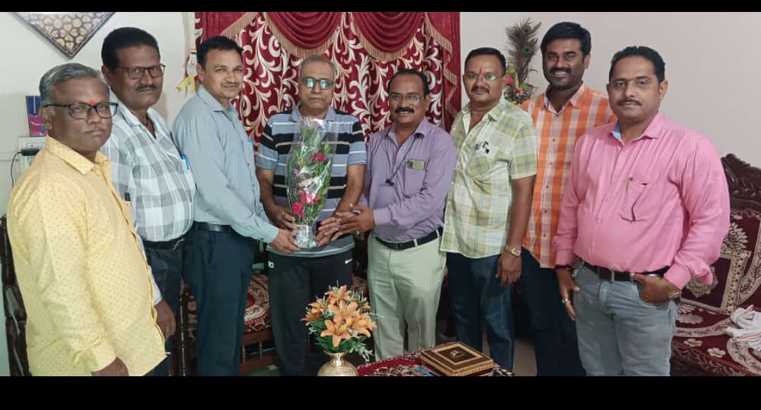Read more about the article महाराष्ट्र राज्य शिक्षक परिषदे कडून डॉ. नितीन खर्चे यांच्या नियुक्ती बद्दल सत्कार