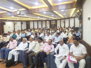 Read more about the article शिक्षक आमदार सुधाकरराव अडबाले यांनी अधिकाऱ्यांचा घेतला साडे आठ तास क्लास,विदर्भ माध्यमिक शिक्षक संघाची विभागीय तक्रार निवारण सभा अमरावती येथे संपन्न
