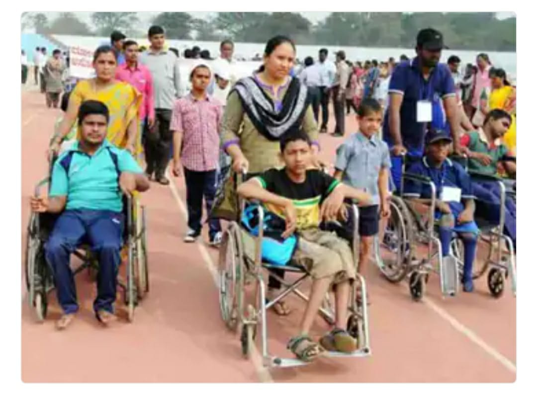 Read more about the article दिव्यांग विद्यार्थी हक्काच्या दर्जेदार, नियमित व पूर्णवेळ शिक्षणापासून वंचित, दिव्यांग विद्यार्थी व त्यांच्या पालकासह सहकुटूंब बेमुदत आमरण उपोषण